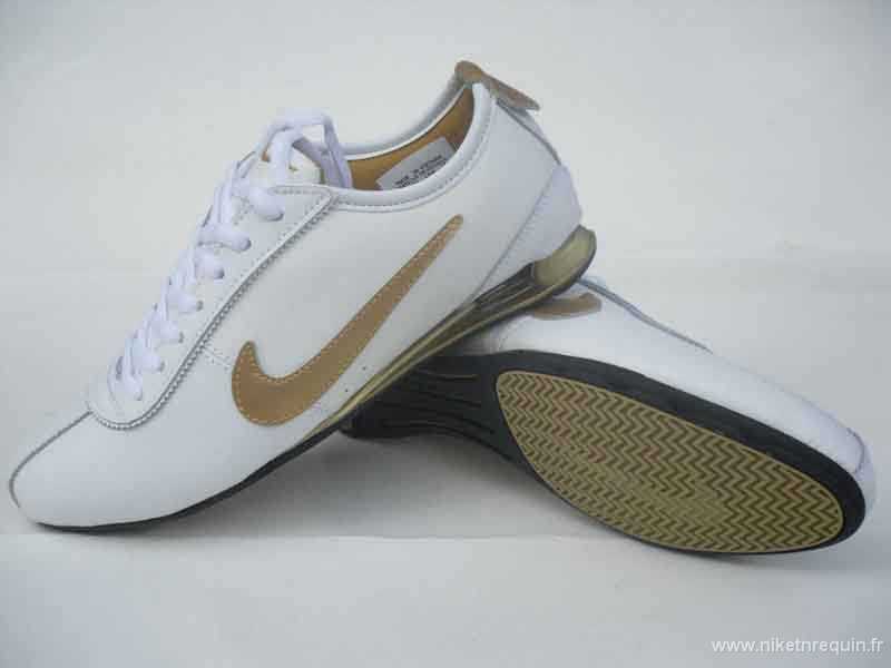 Hommes Nike Shox R2 or blanc (2)